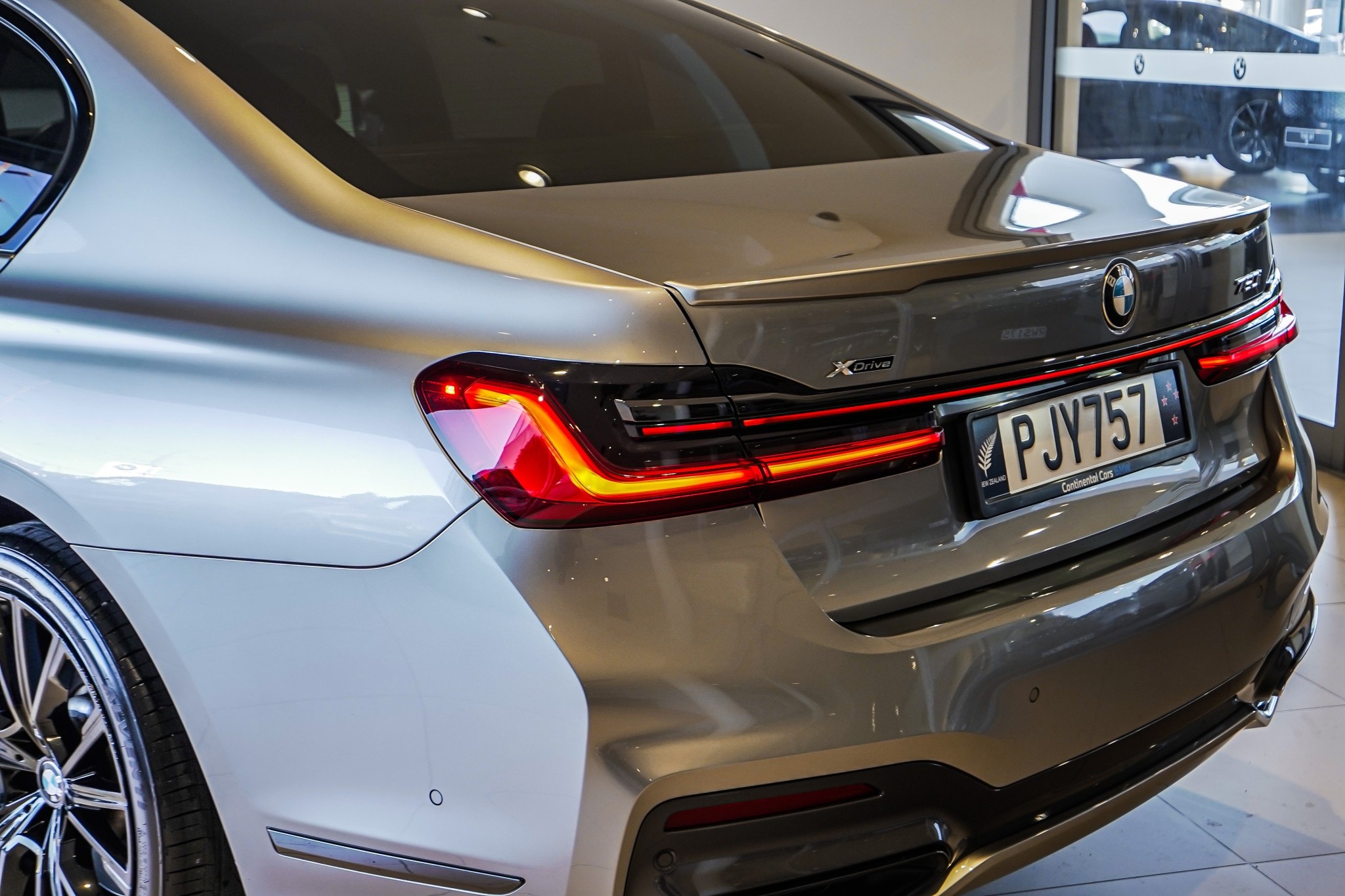 BMW 750i xDrive M-Sport