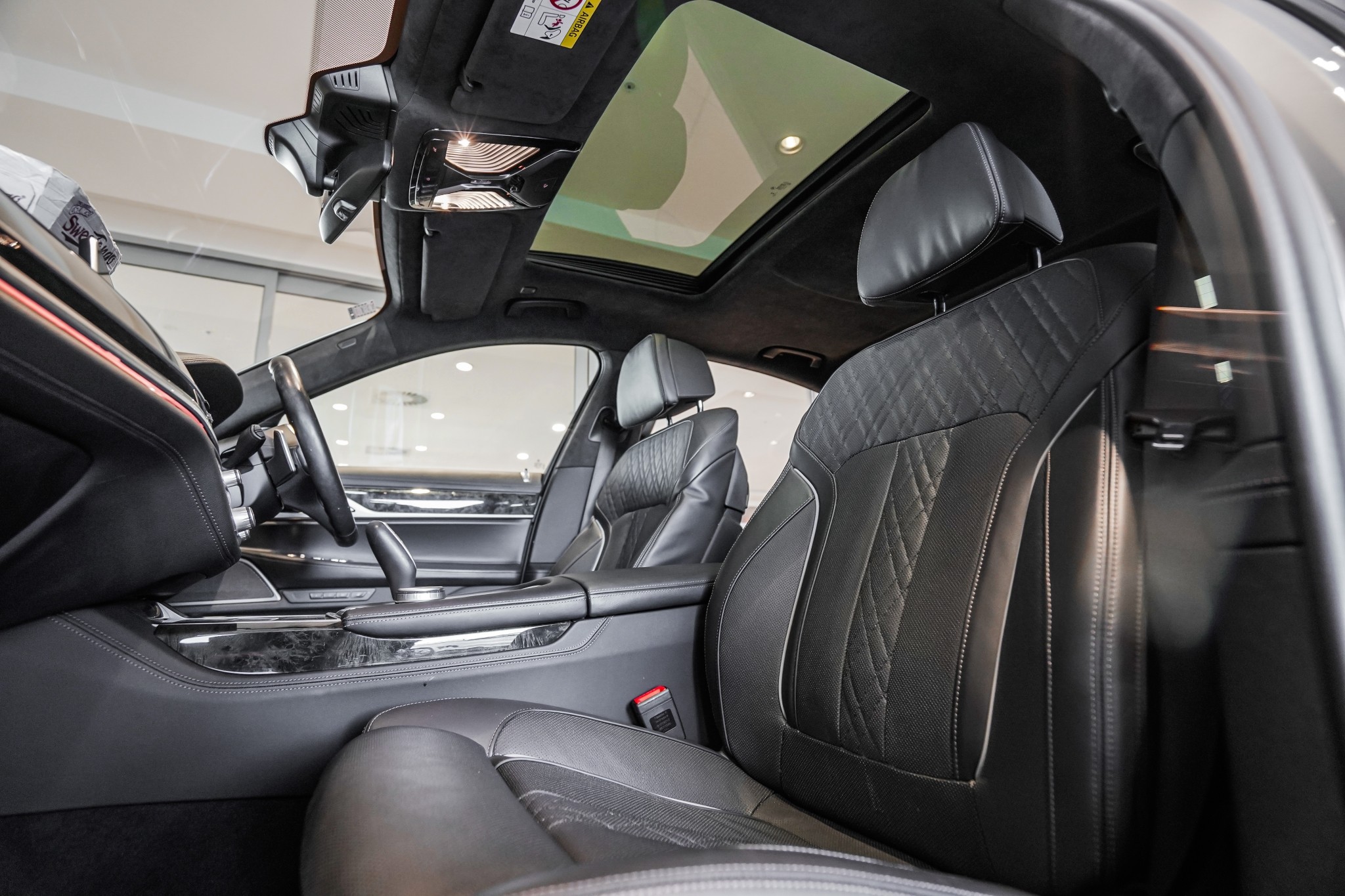 BMW 750i xDrive M-Sport
