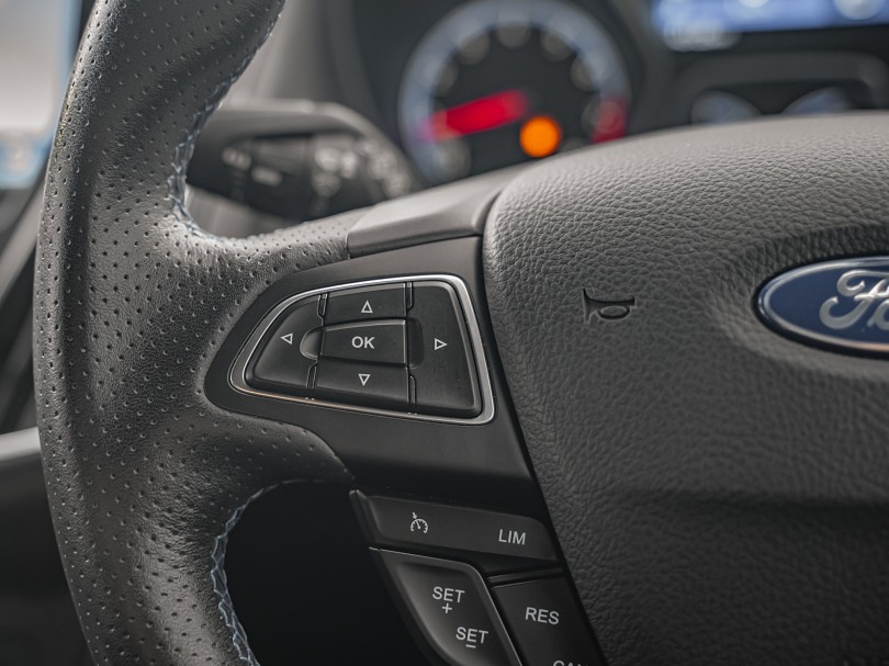 2017 Ford Focus 13