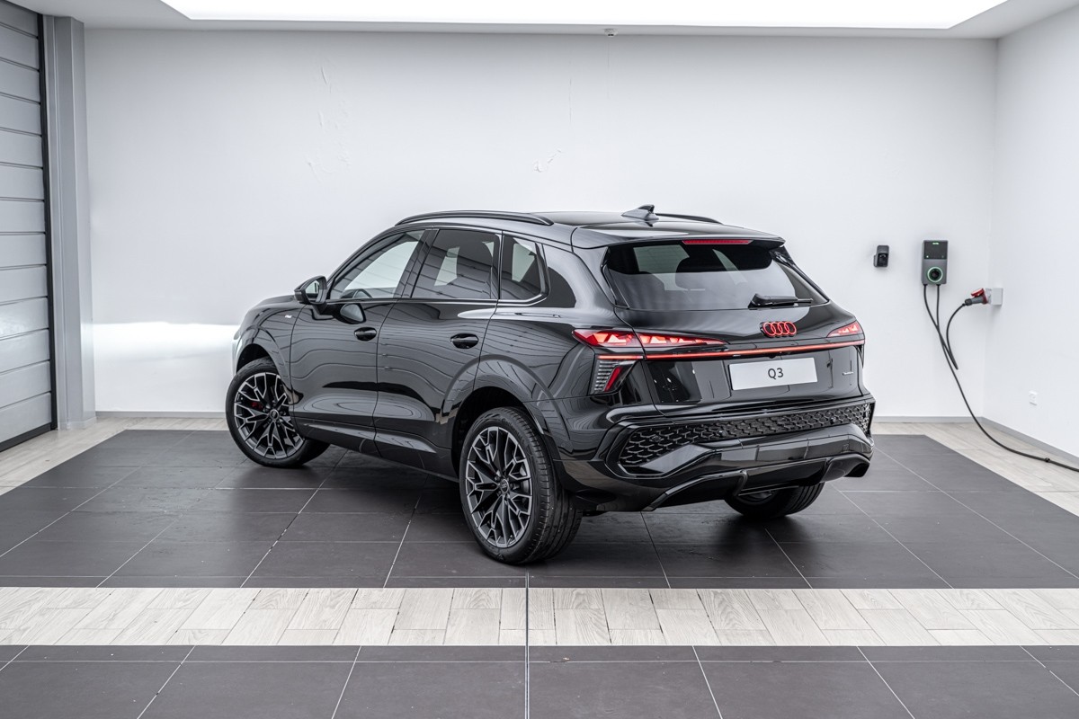 Audi Q3 SUV TFSI quattro 195 kW