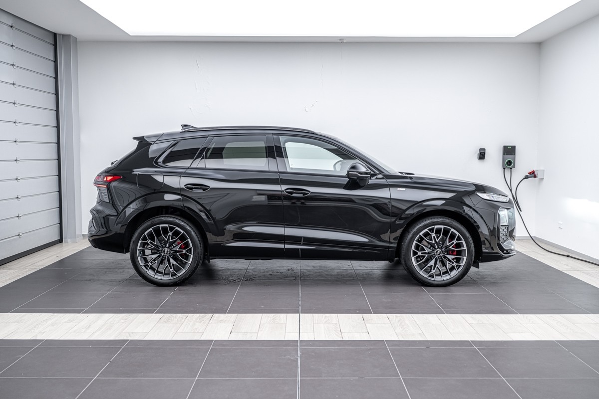 Audi Q3 SUV TFSI quattro 195 kW