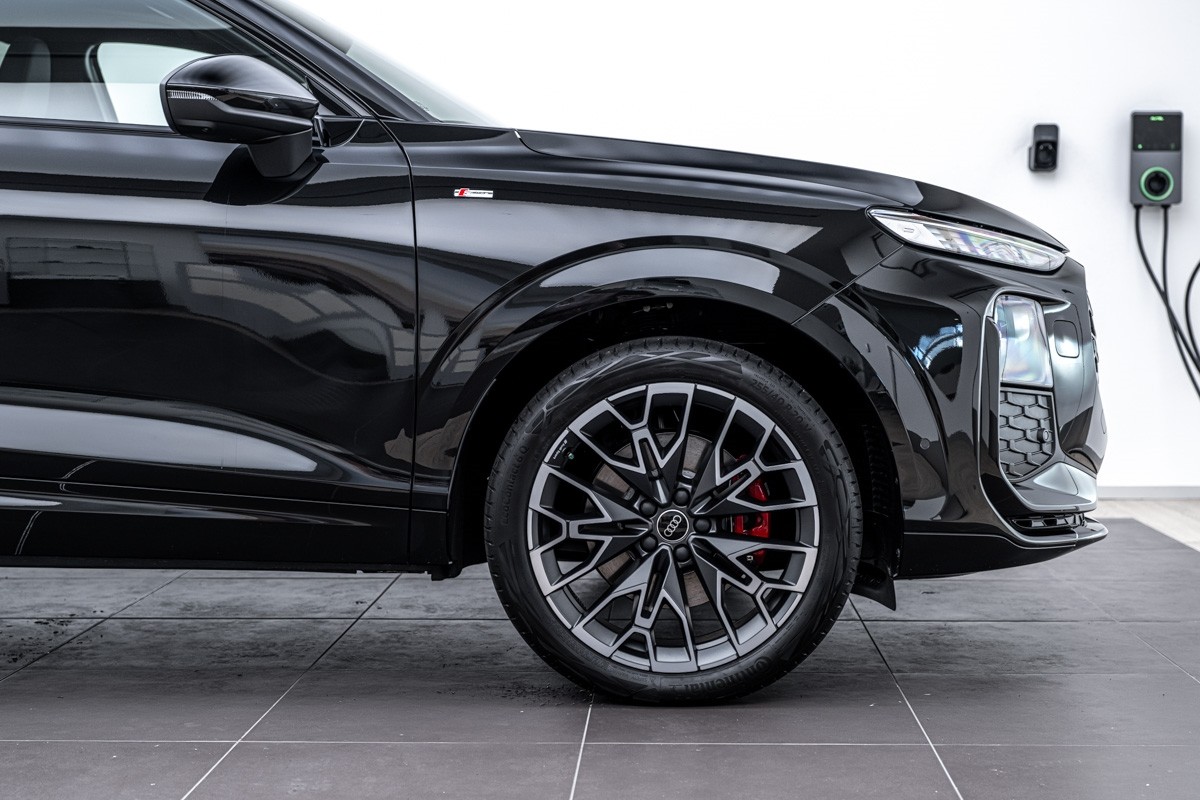 Audi Q3 SUV TFSI quattro 195 kW