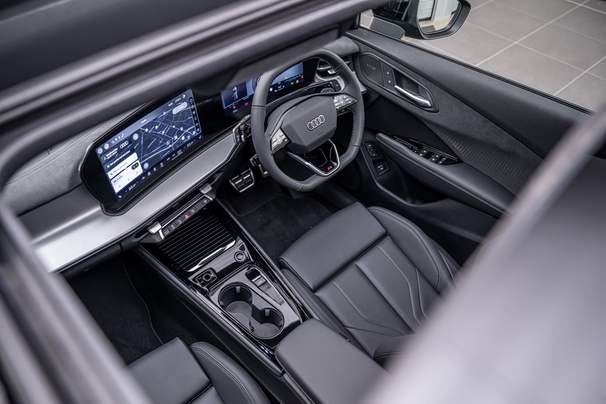 Audi Q3 SUV TFSI quattro 195 kW