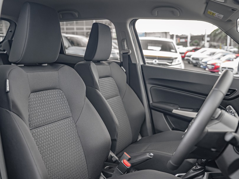 2025 Suzuki Swift 8