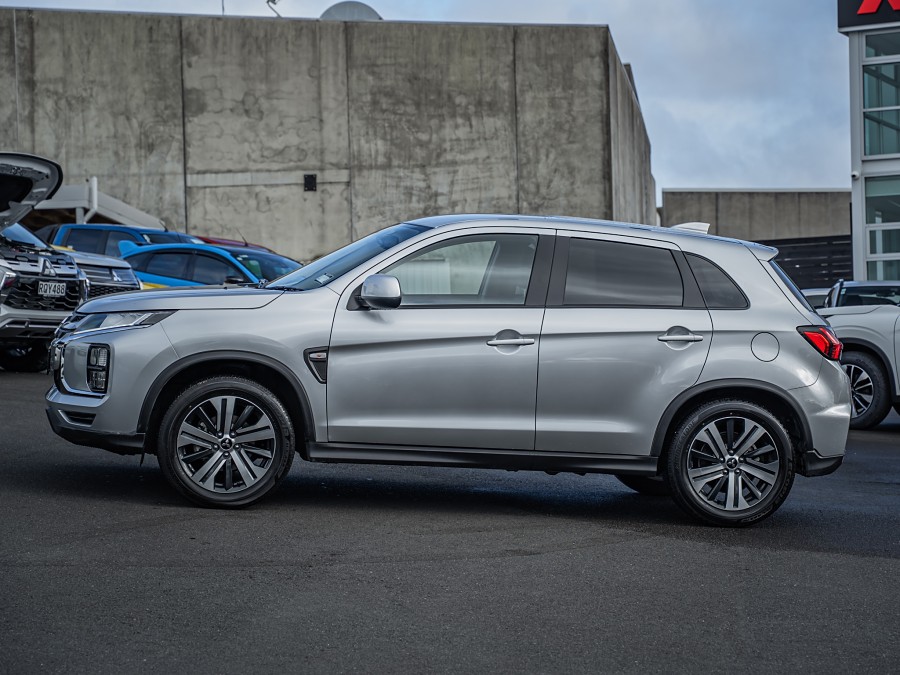 2025 Mitsubishi ASX 5