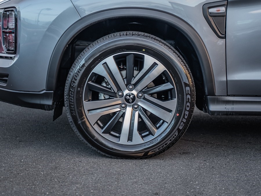 2025 Mitsubishi ASX 6
