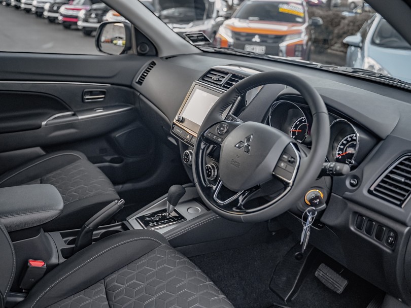2025 Mitsubishi ASX 9