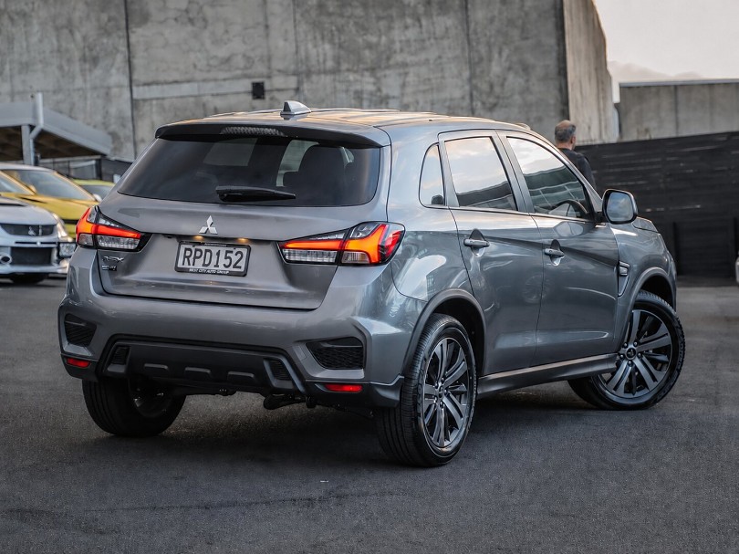 2025 Mitsubishi ASX 2
