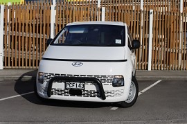 2022 Hyundai Staria