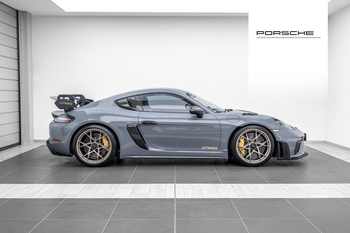 Porsche 718 Cayman GT4 RS