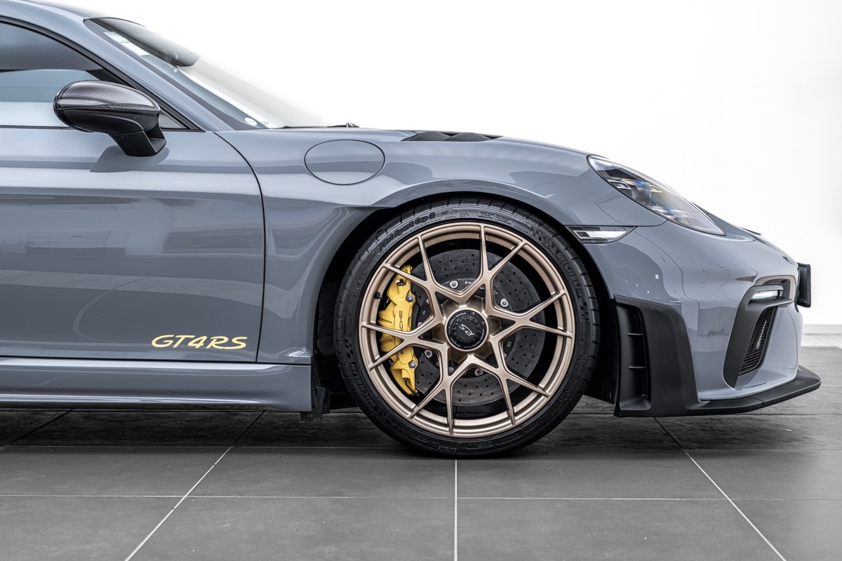Porsche 718 Cayman GT4 RS