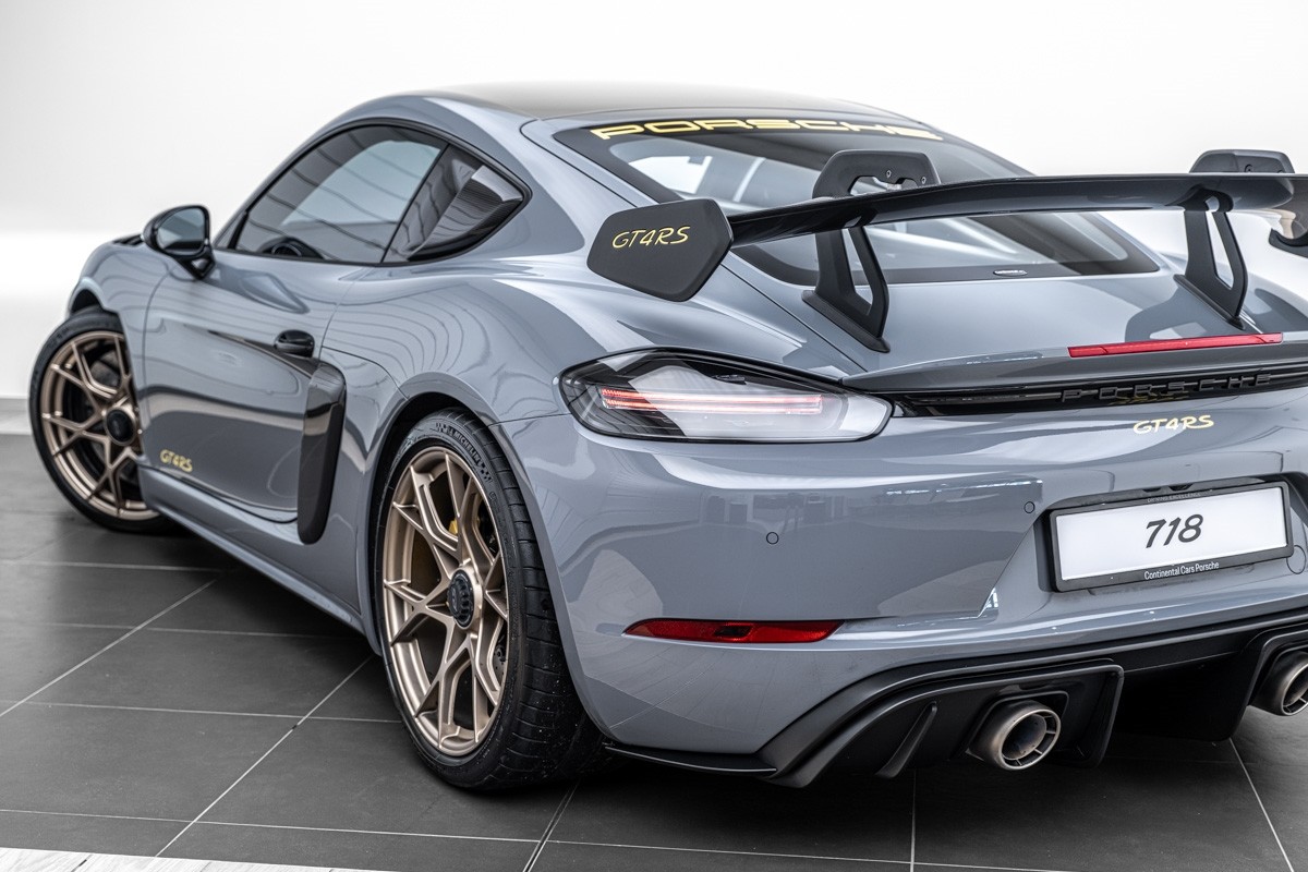Porsche 718 Cayman GT4 RS