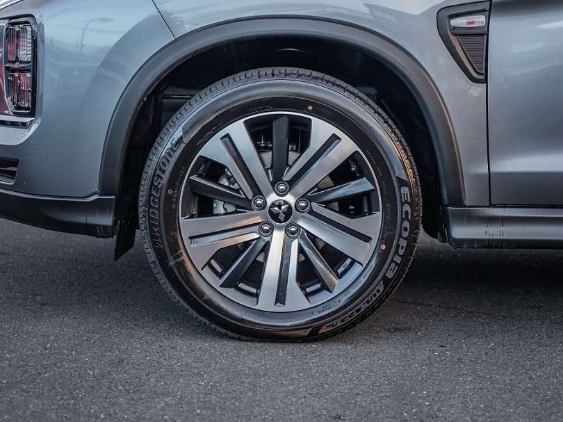 2025 Mitsubishi ASX 6