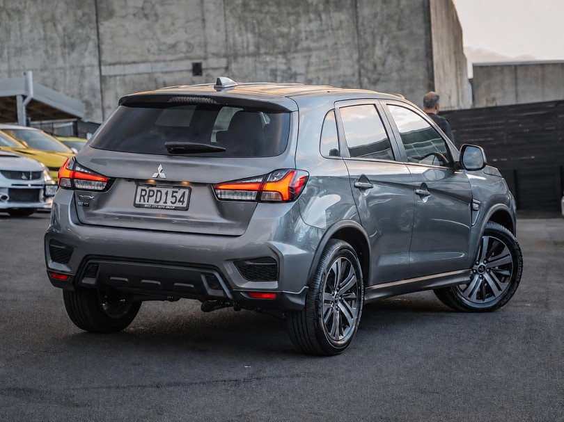 2025 Mitsubishi ASX 2