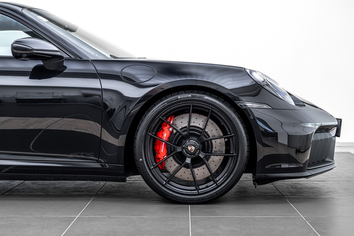 Porsche 911 CARRERA GTS COUPE