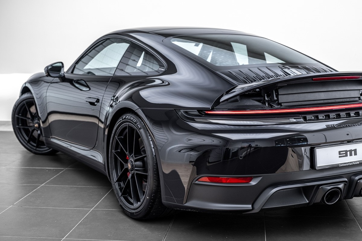 Porsche 911 CARRERA GTS COUPE