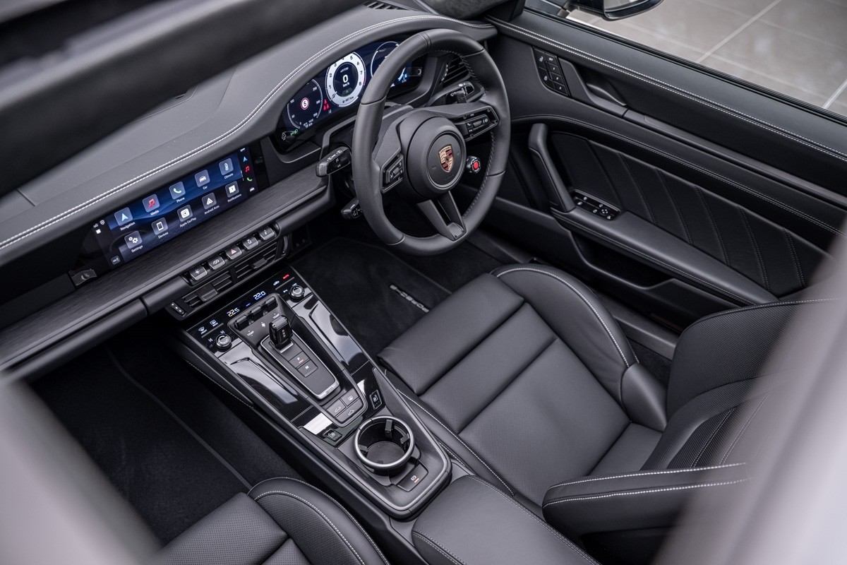Porsche 911 CARRERA GTS COUPE