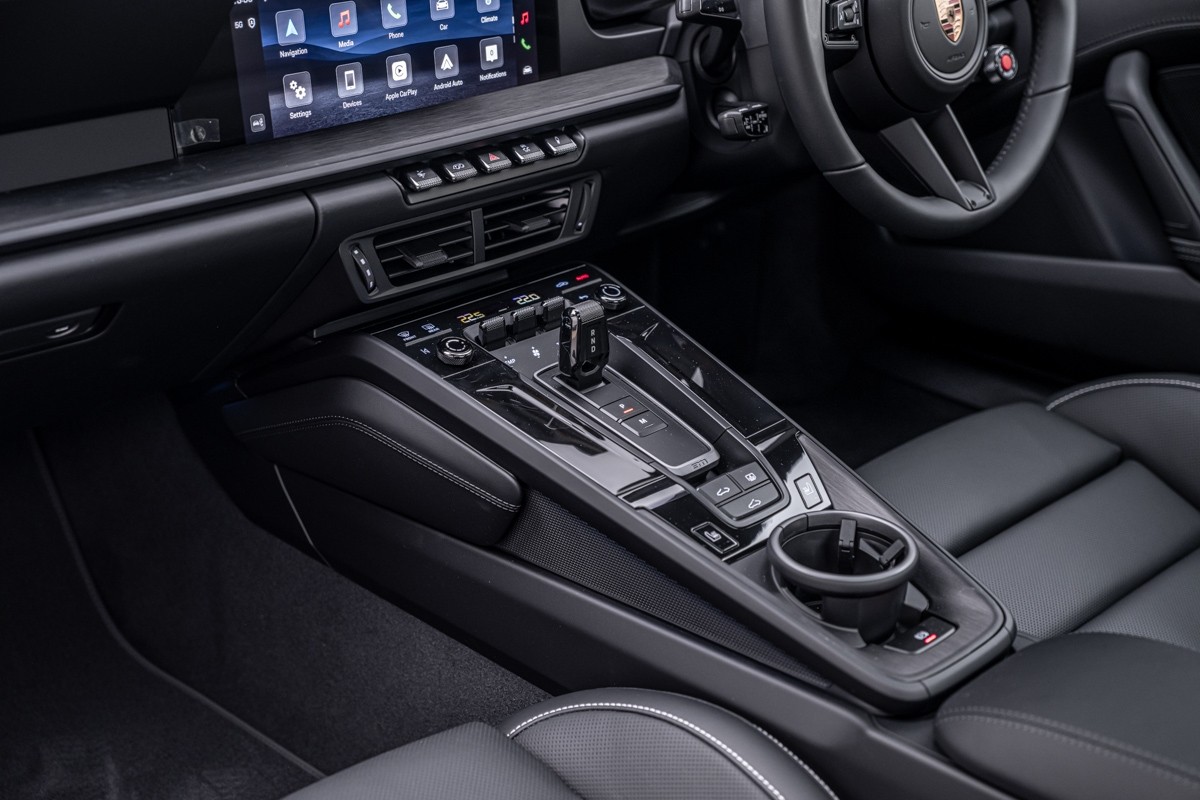 Porsche 911 CARRERA GTS COUPE