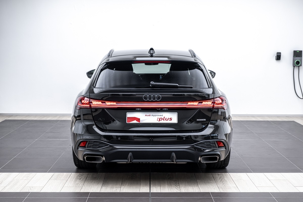 Audi A5 E-HYBRID AVANT S LINE