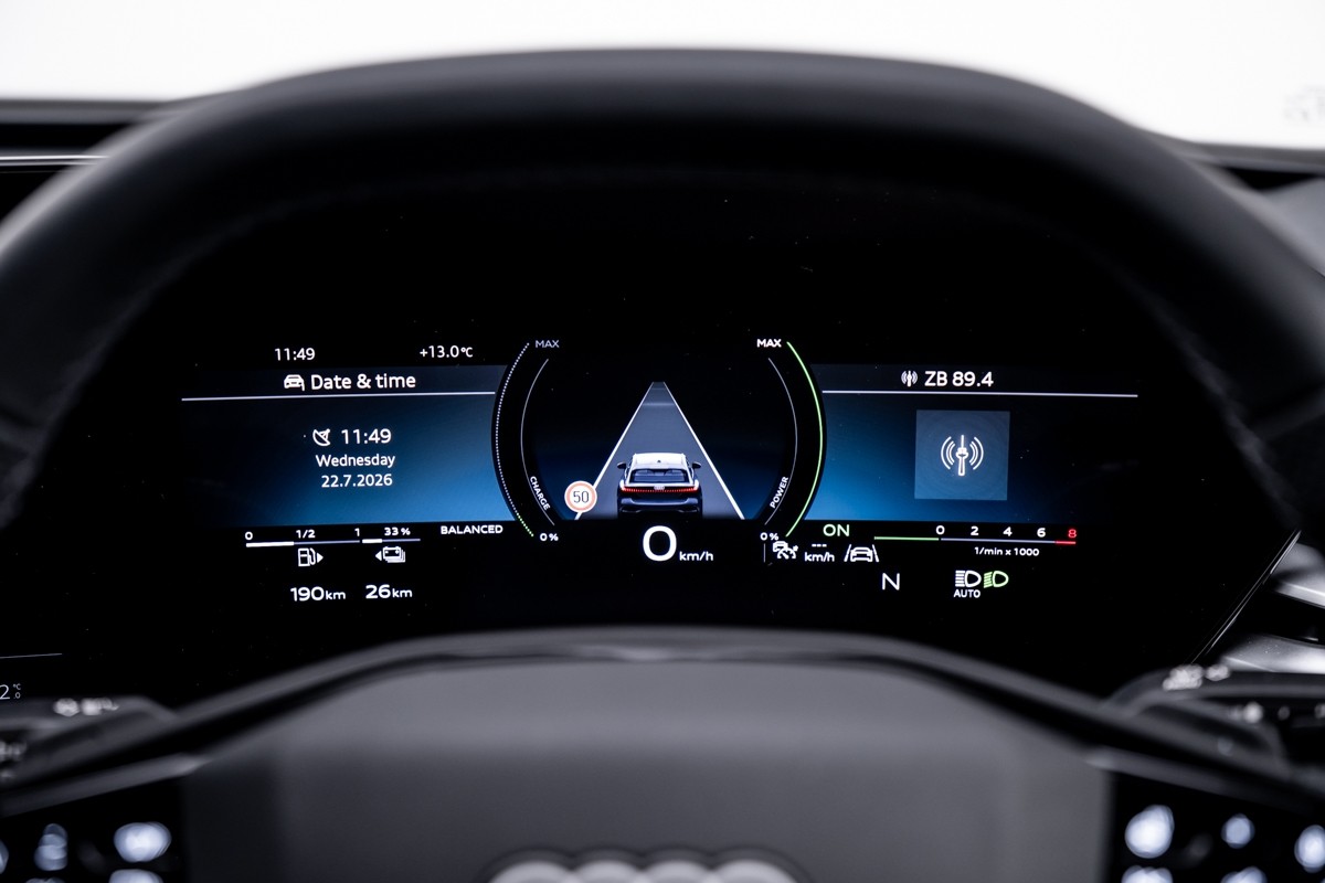 Audi A5 E-HYBRID AVANT S LINE