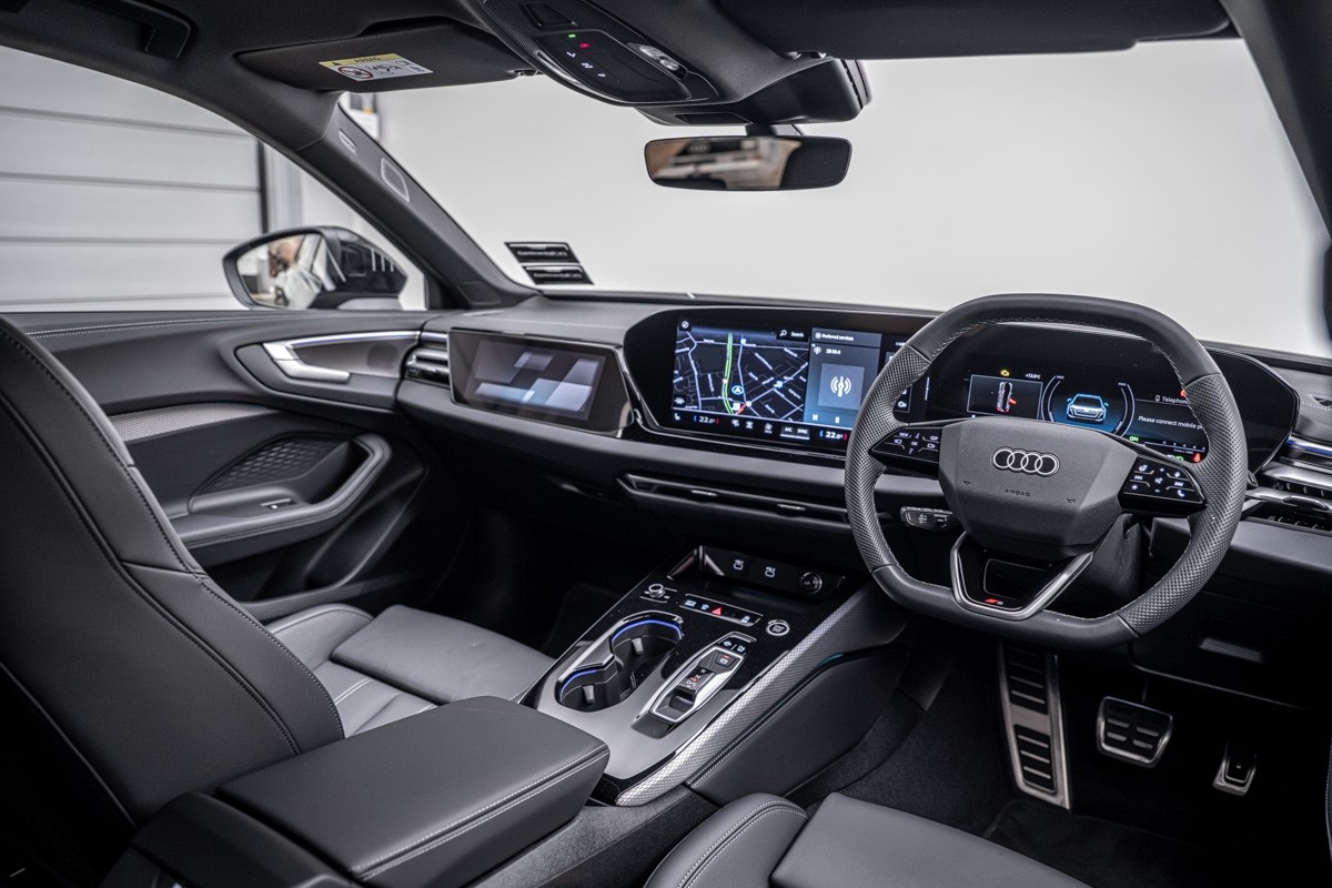 Audi A5 E-HYBRID AVANT S LINE