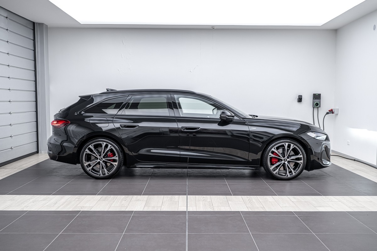 Audi A5 E-HYBRID AVANT S LINE