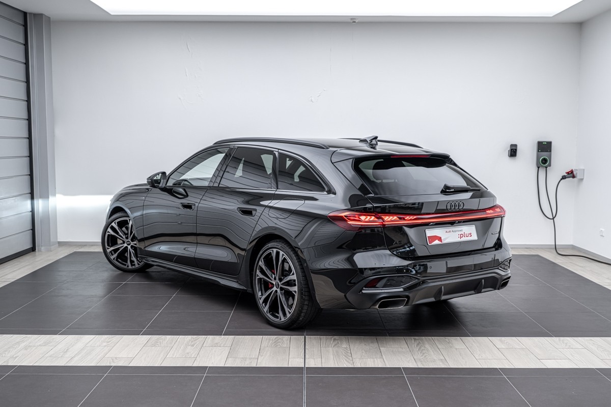 Audi A5 E-HYBRID AVANT S LINE