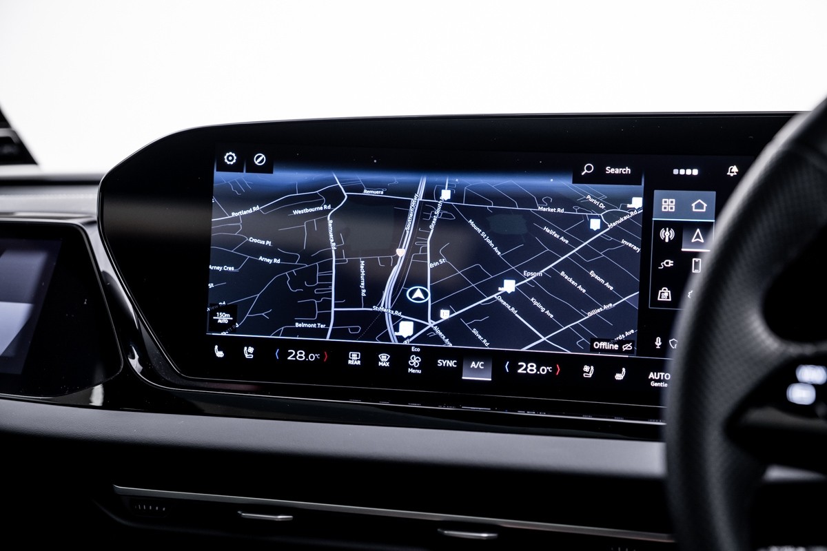 Audi A5 E-HYBRID AVANT S LINE