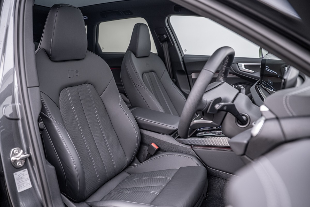 Audi A5 E-HYBRID AVANT S LINE