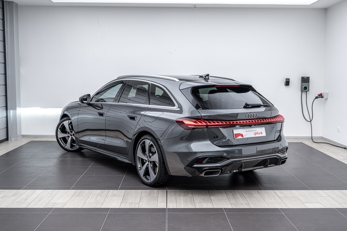 Audi A5 E-HYBRID AVANT S LINE