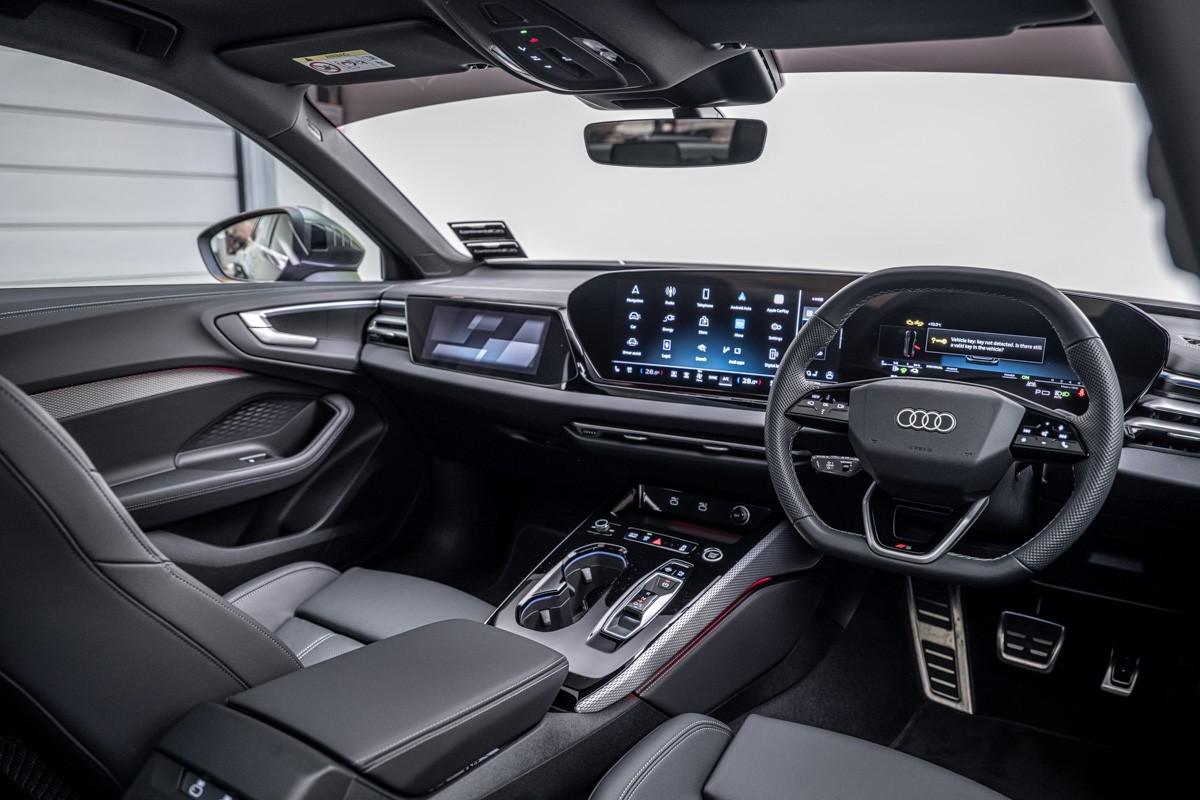 Audi A5 E-HYBRID AVANT S LINE