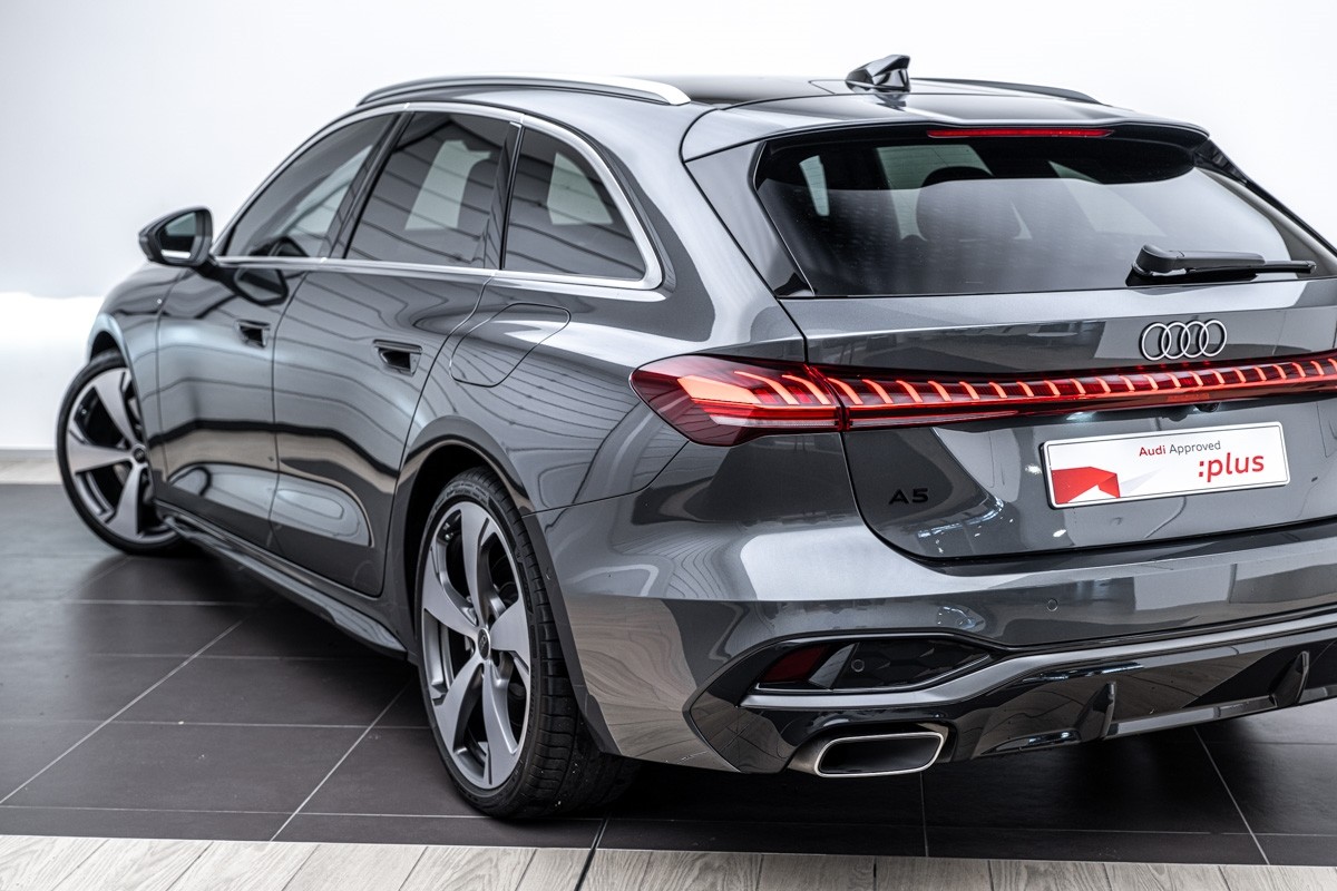Audi A5 E-HYBRID AVANT S LINE