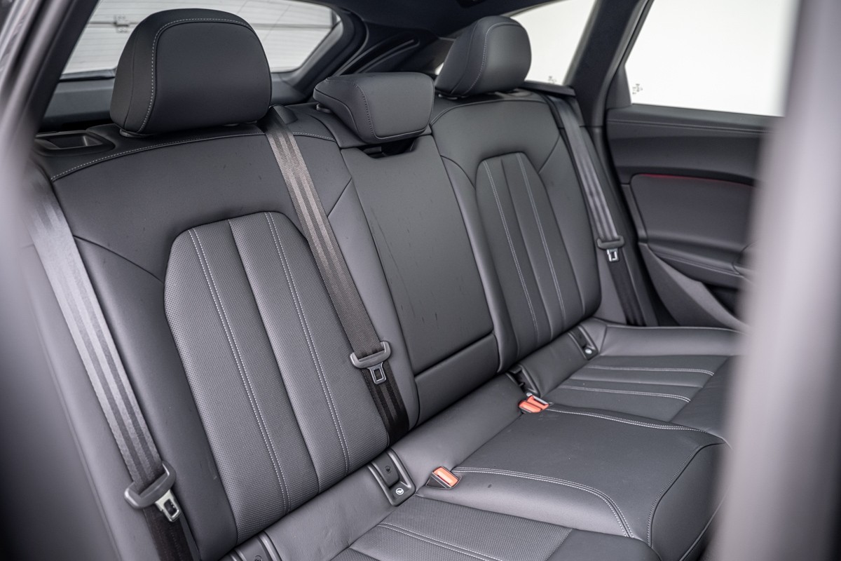 Audi A5 E-HYBRID AVANT S LINE