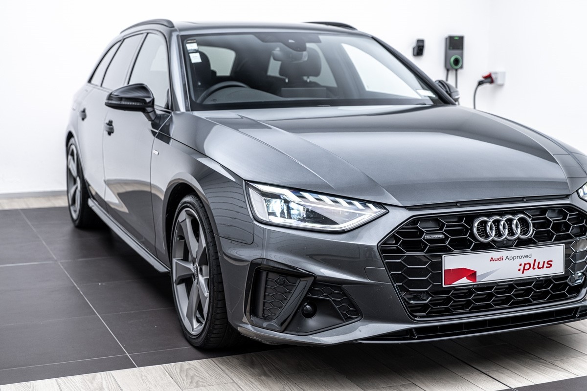 Audi A4 45 TFSI quattro  S Line Avant