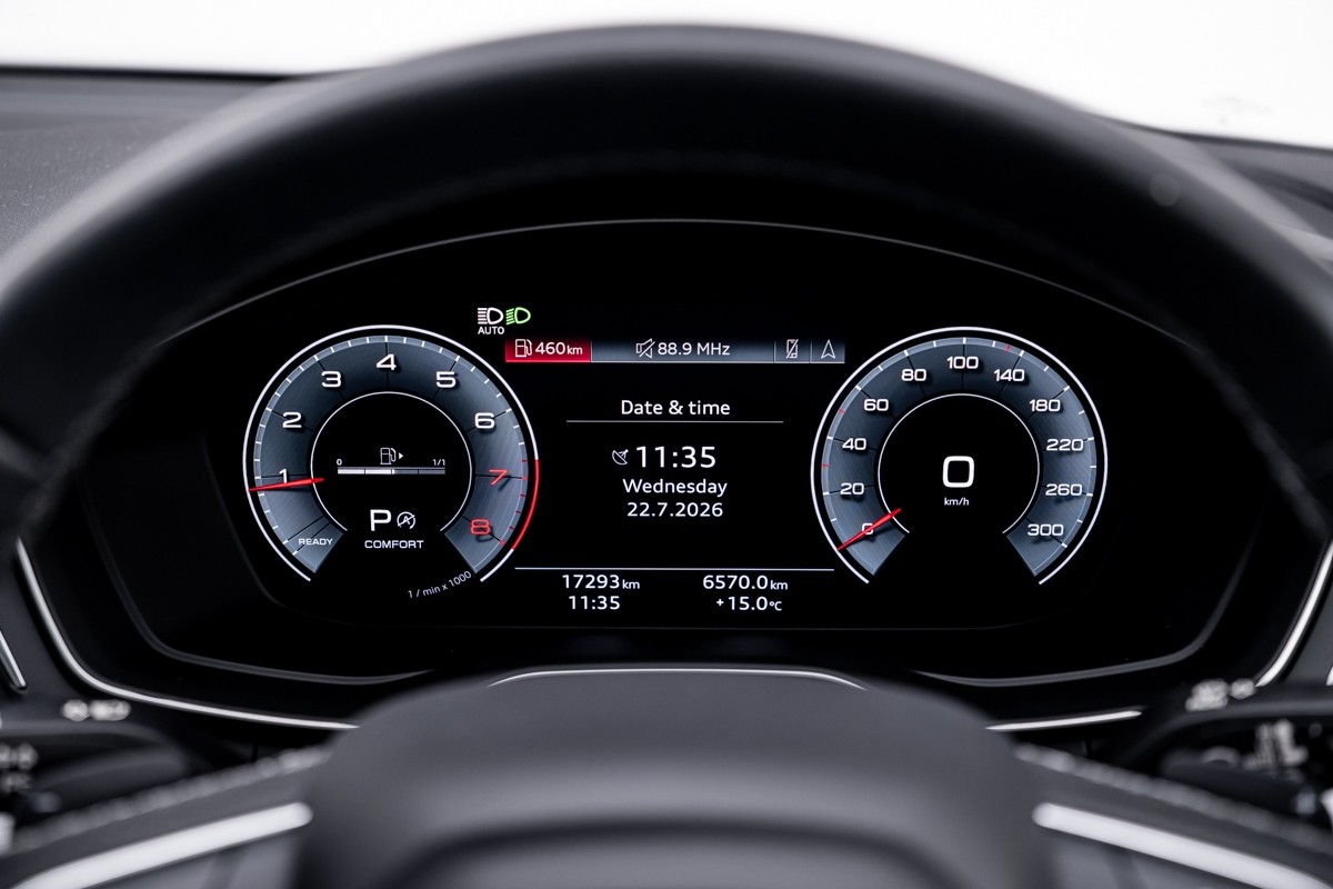 Audi A4 45 TFSI quattro  S Line Avant