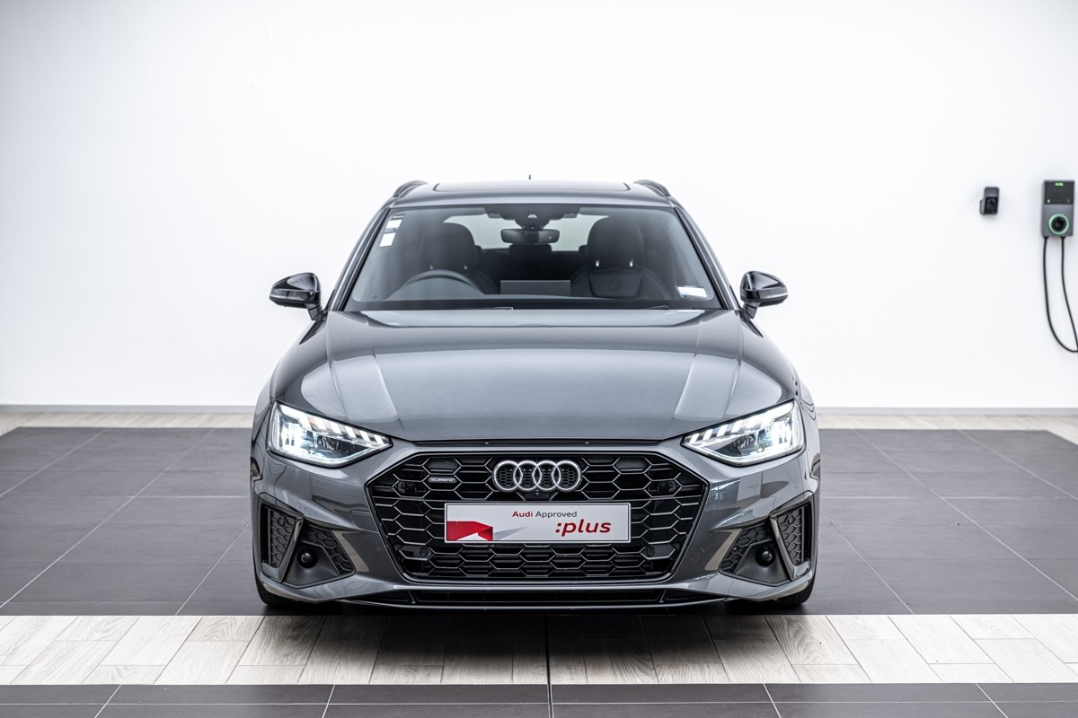 Audi A4 45 TFSI quattro  S Line Avant