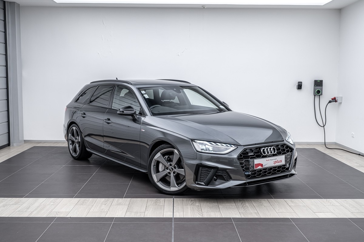 Audi A4 45 TFSI quattro  S Line Avant