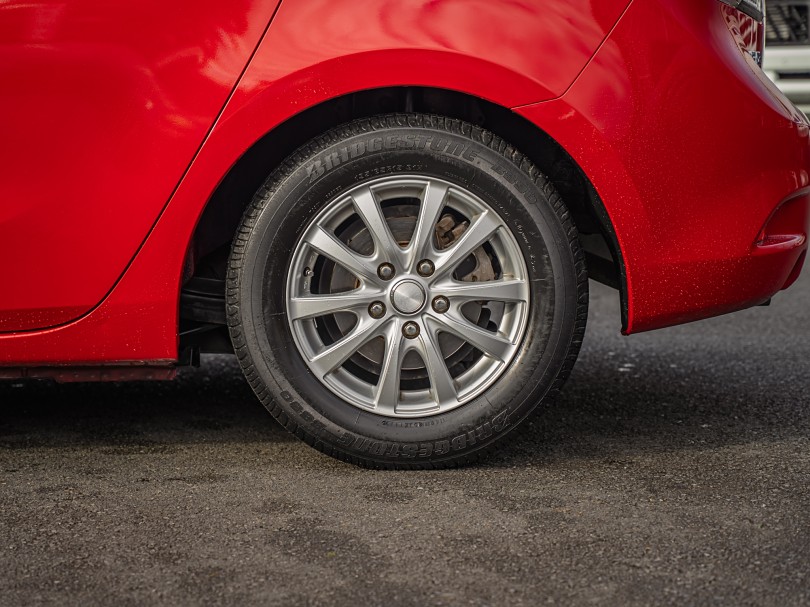 2012 Mazda Axela 7