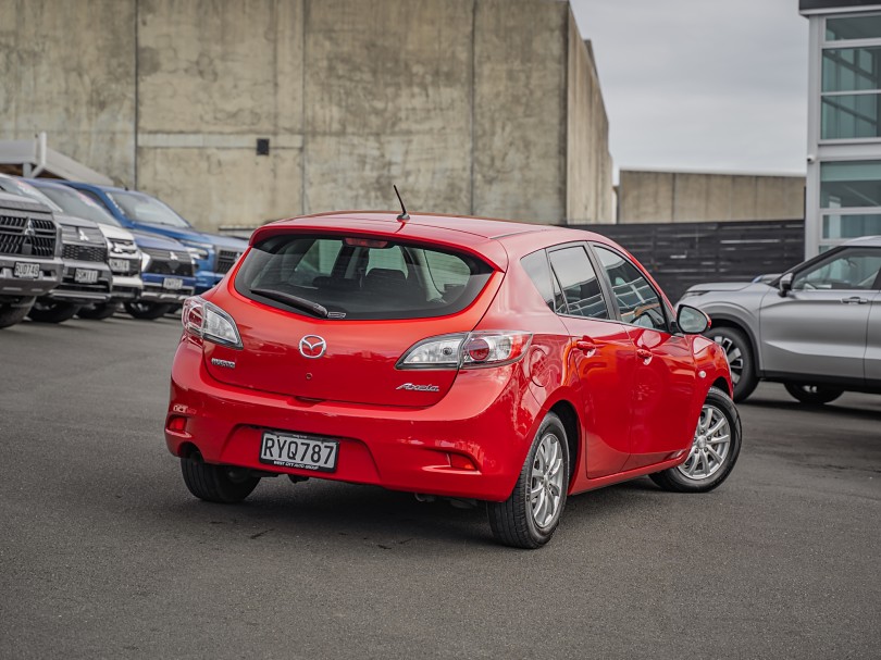 2012 Mazda Axela 2