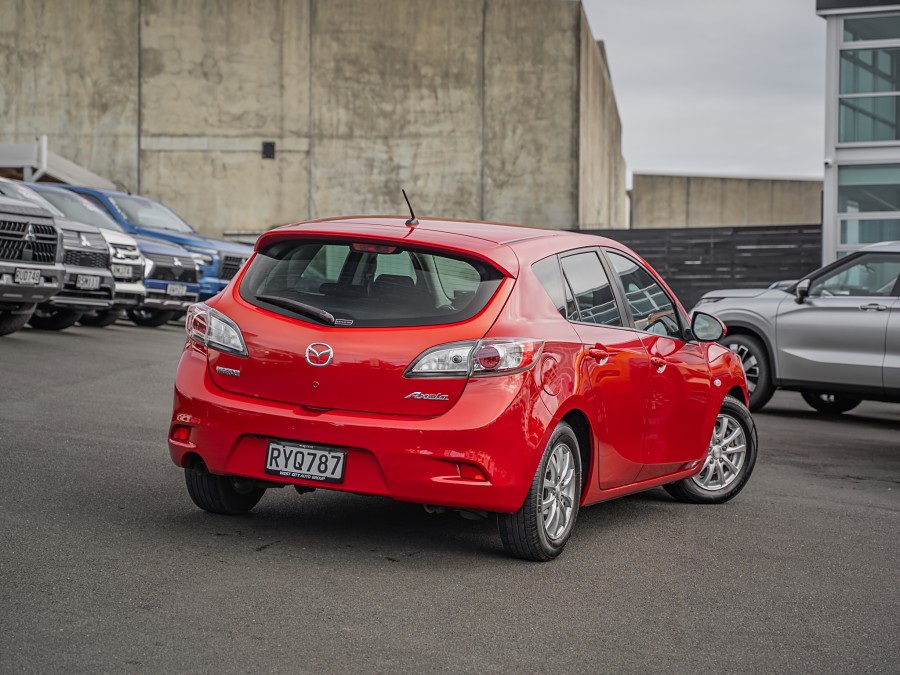 2012 Mazda Axela 2