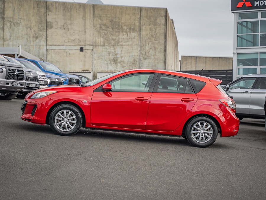 2012 Mazda Axela 5