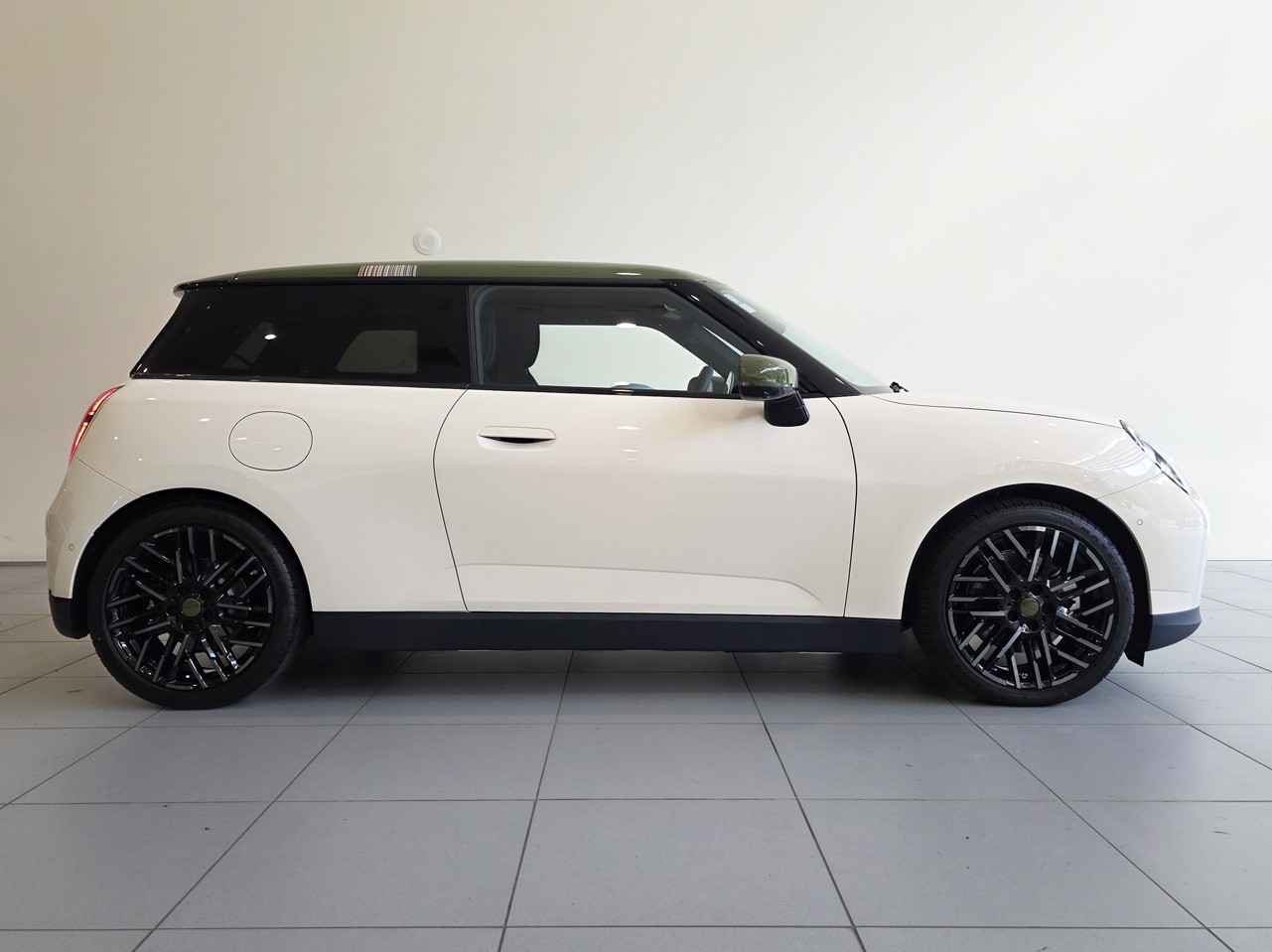 MINI Cooper SE Paul Smith Edition
