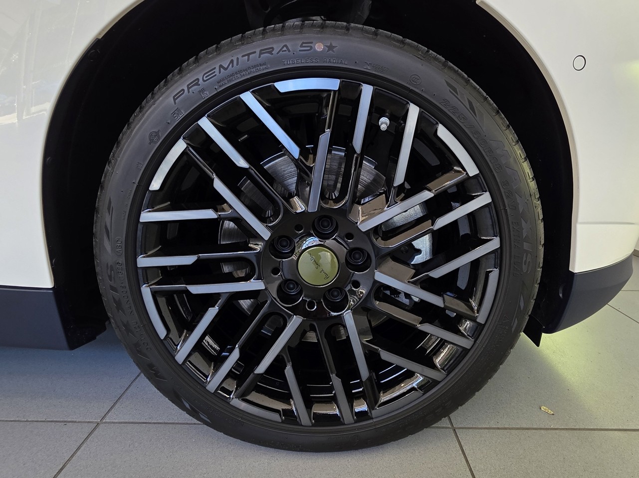 MINI Cooper SE Paul Smith Edition