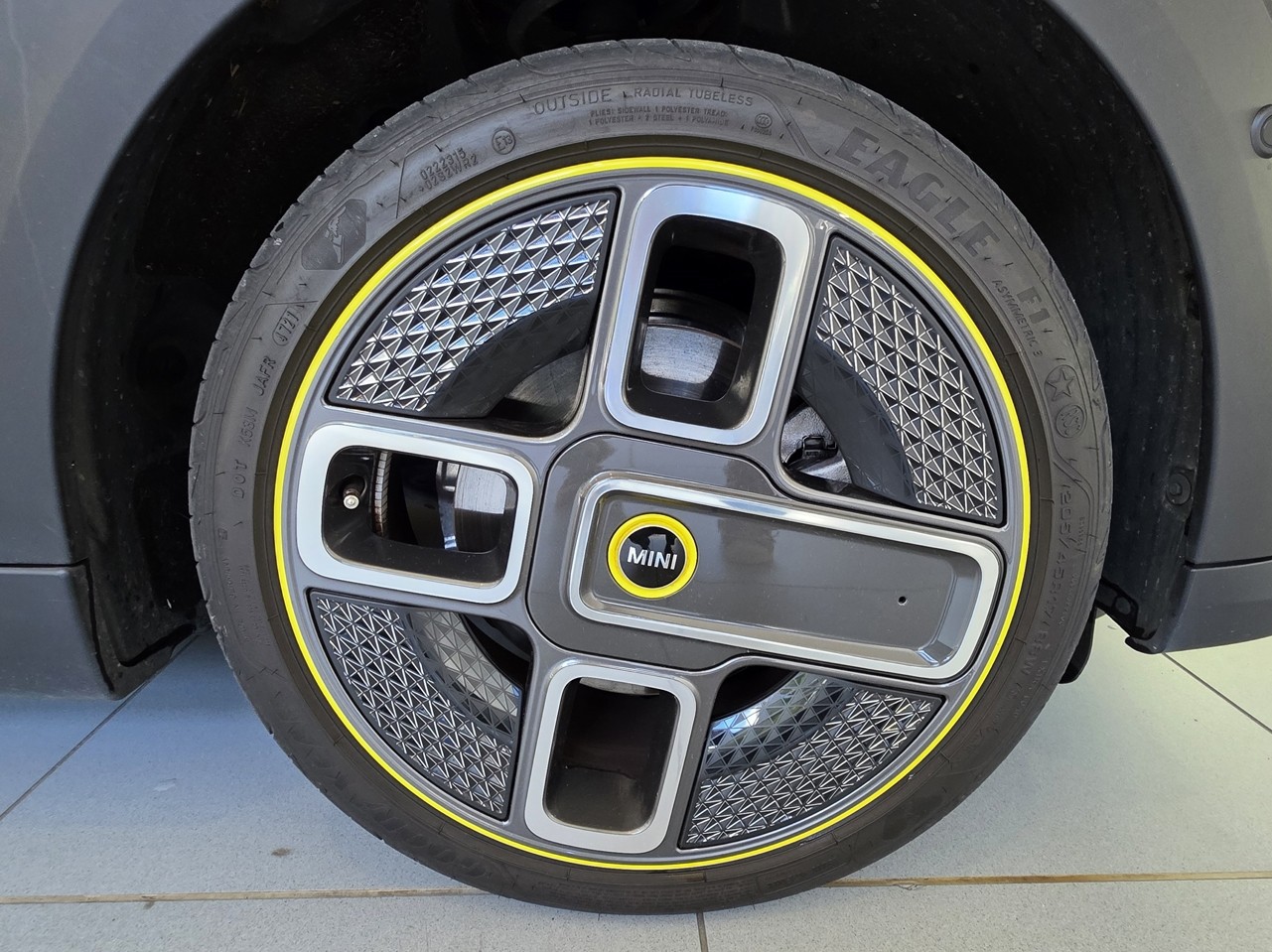 MINI Cooper SE Hatch Yours