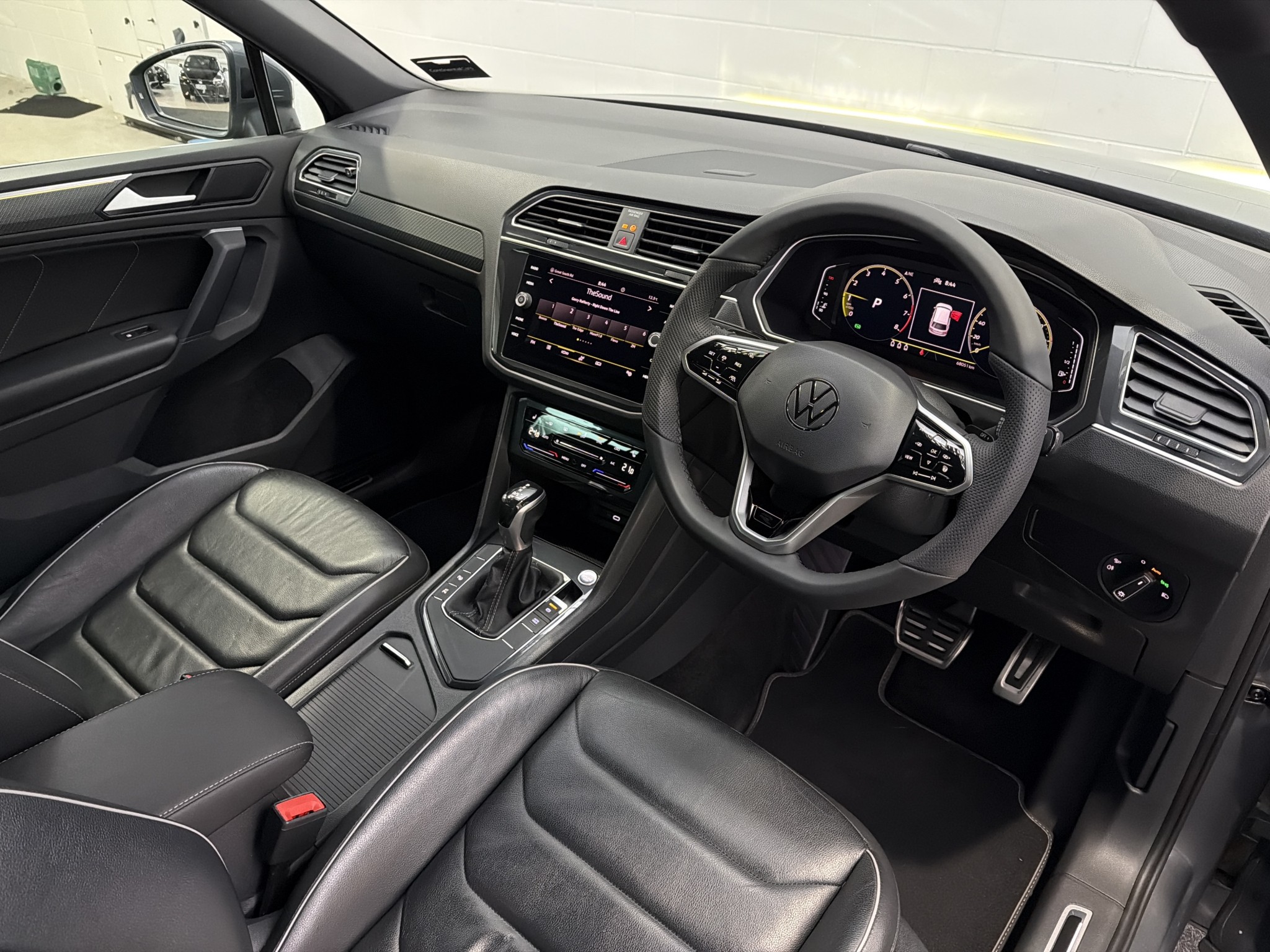 Volkswagen Tiguan TSI R-LINE 2WD 1.4PT