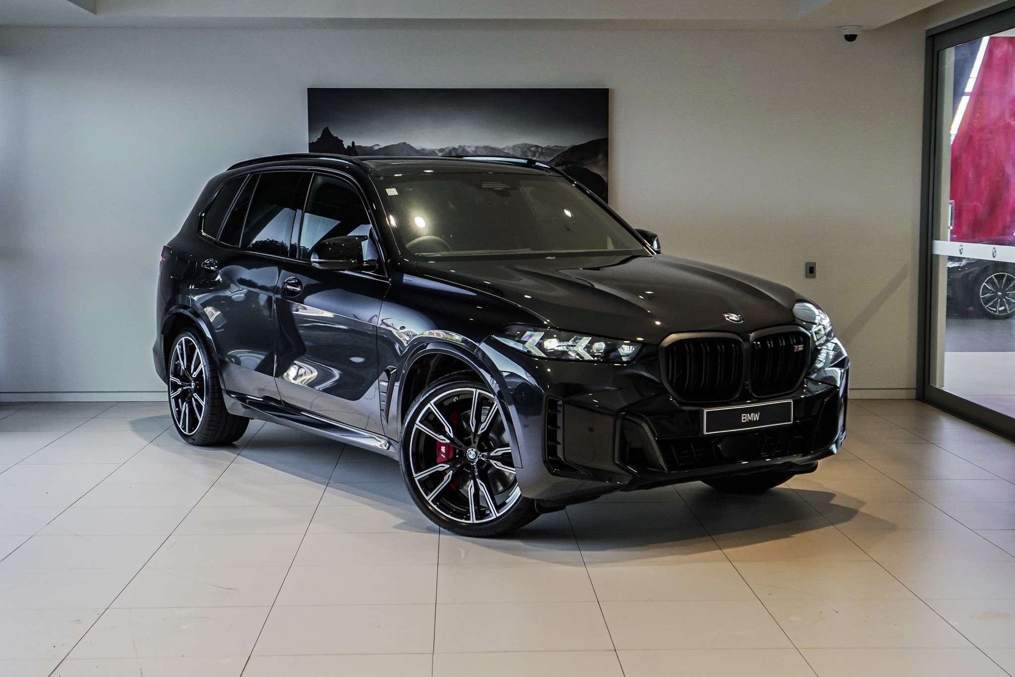 BMW X5 M60i
