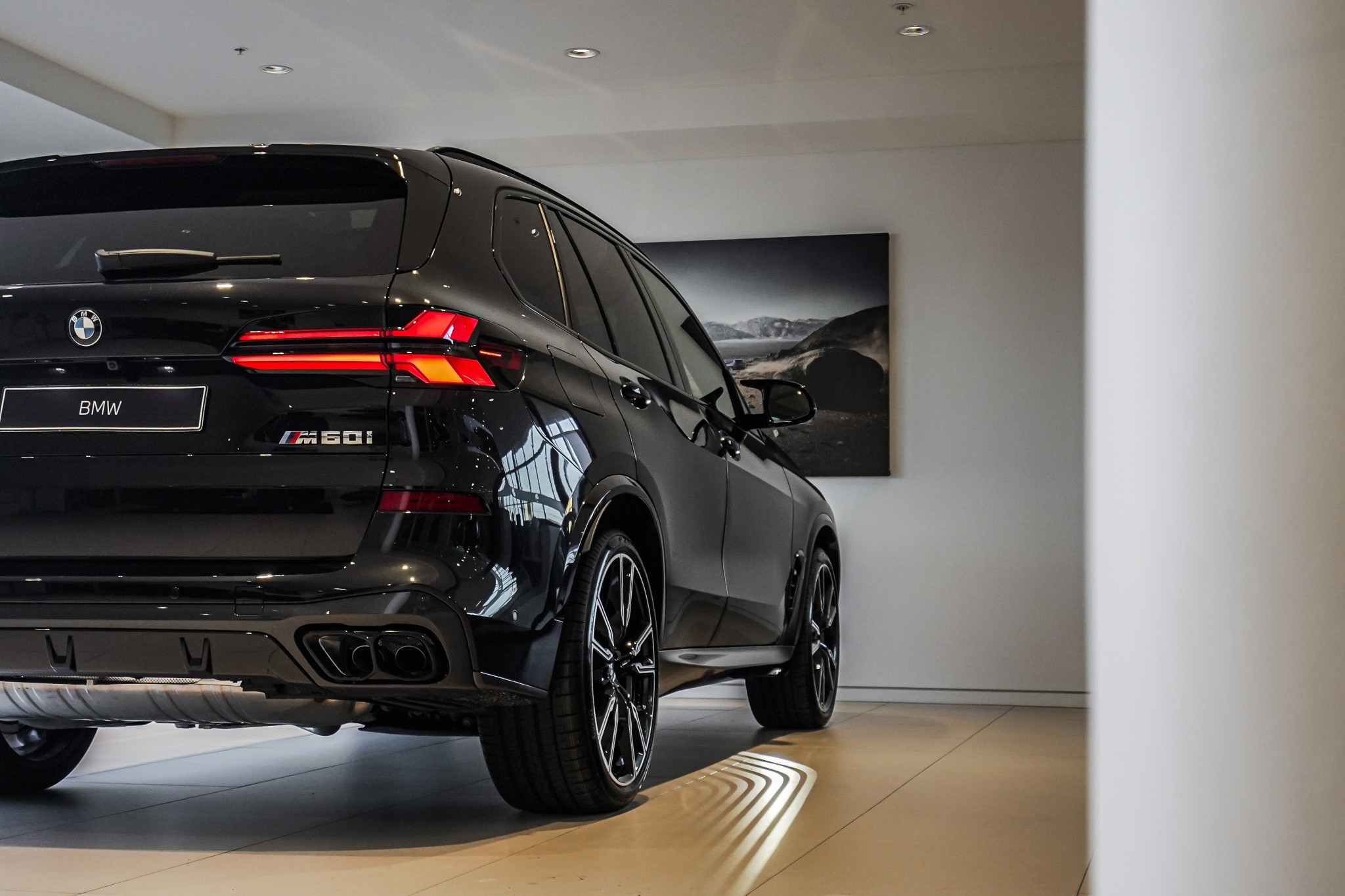 BMW X5 M60i