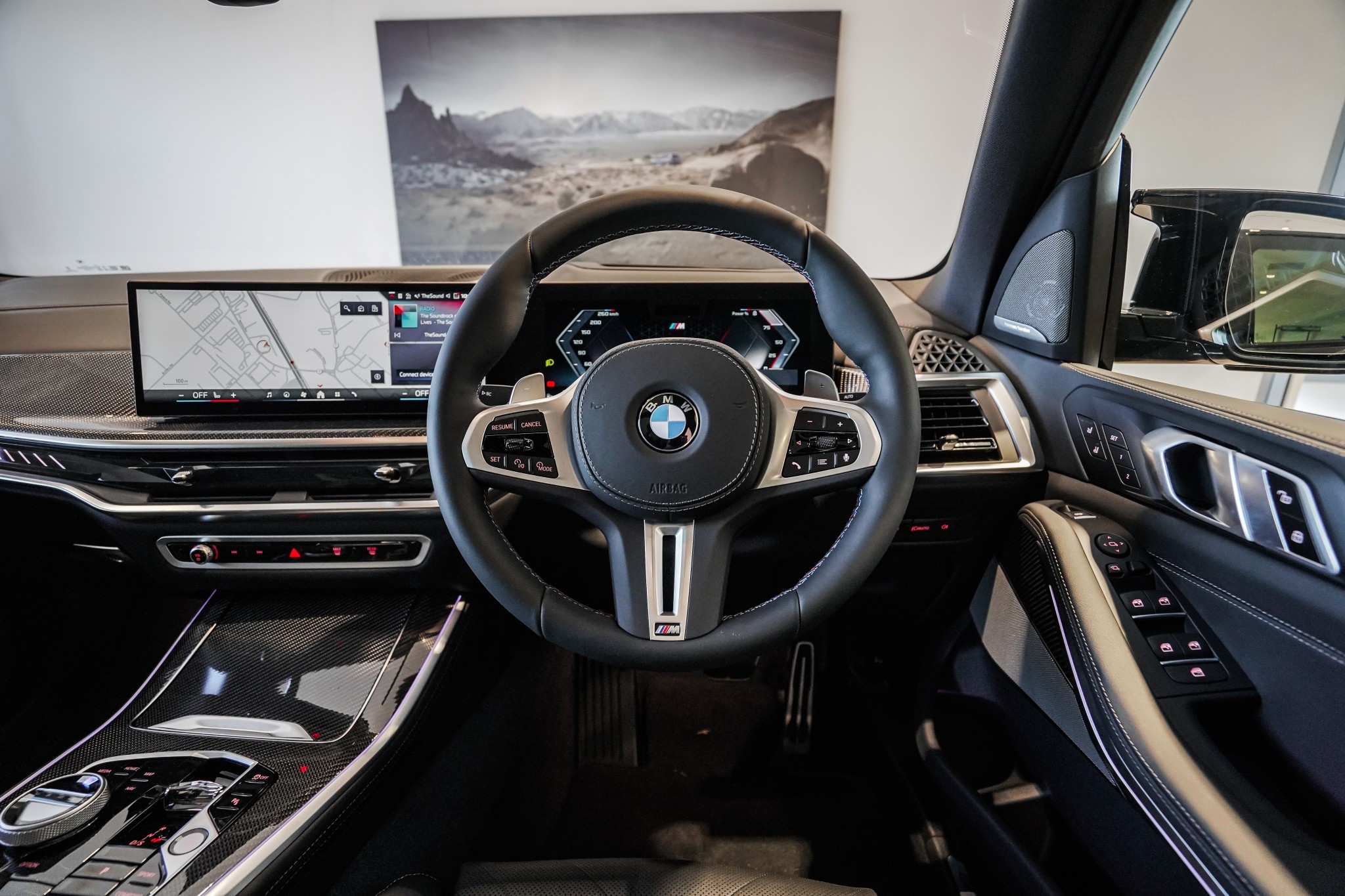 BMW X5 M60i