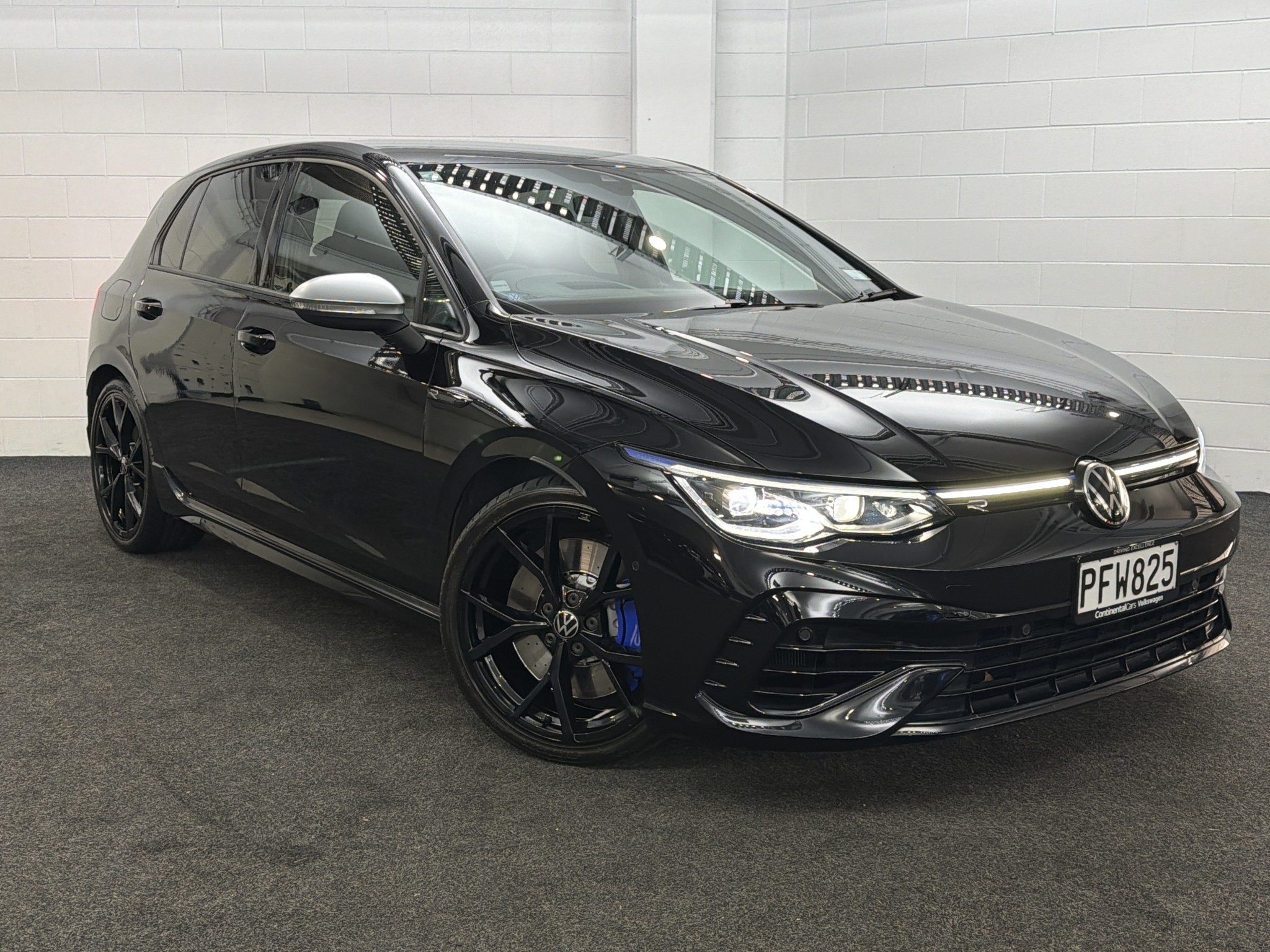 Volkswagen Golf R DSG 2.0PT/4WD/7AT