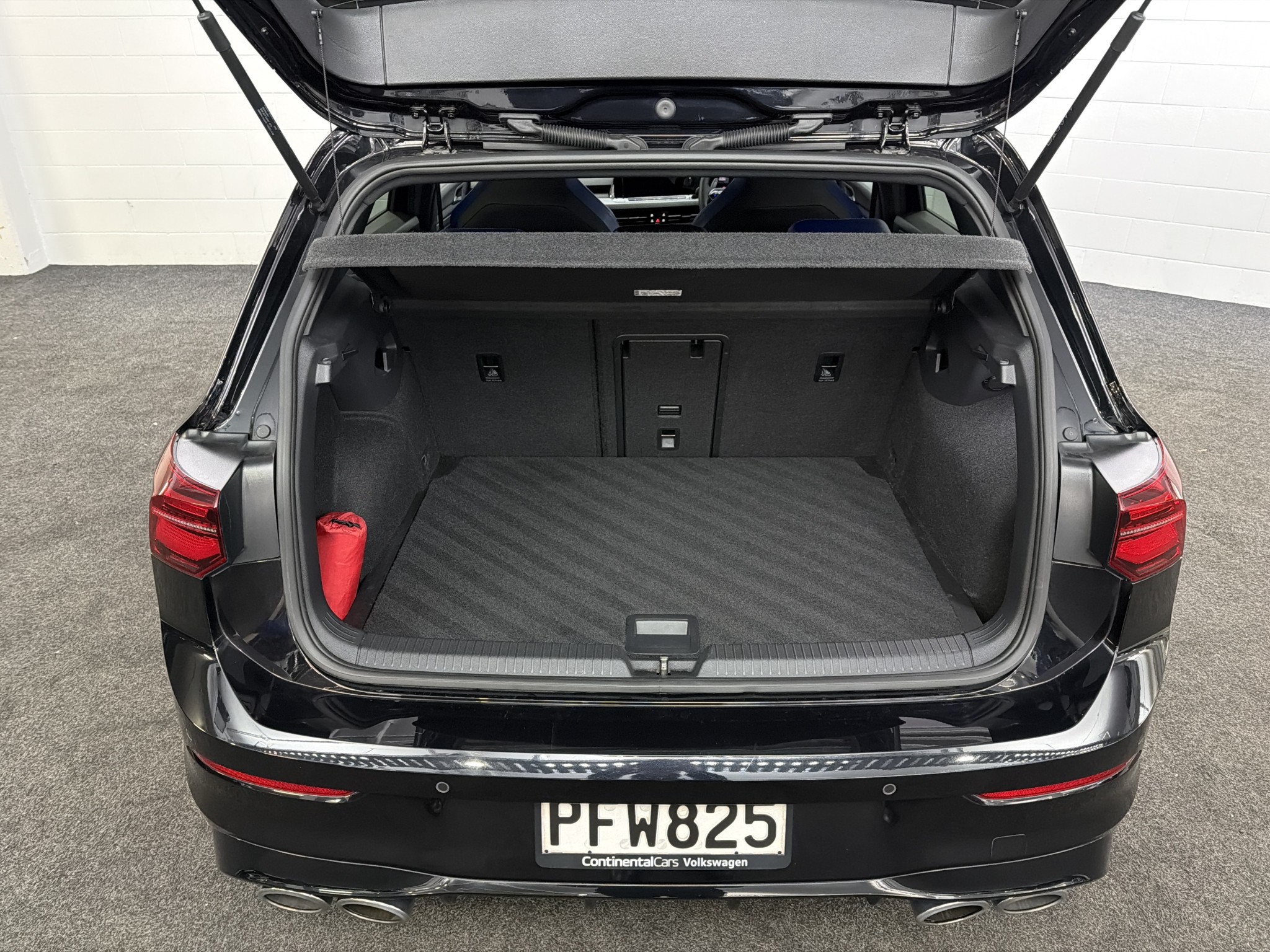 Volkswagen Golf R DSG 2.0PT/4WD/7AT